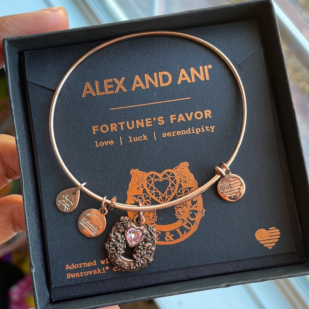 NWOT Alex and Ani Fortune's Favor Swarovski Rose Gold Bracelet
